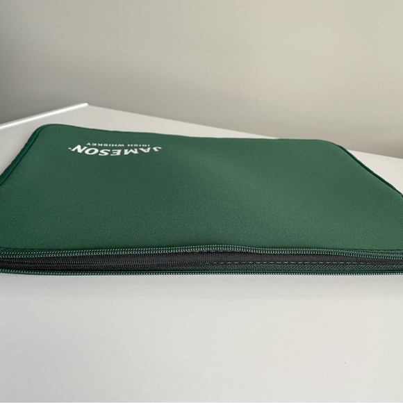Jameson Irish Whiskey- Laptop/Tablet Case - Picture 15 of 15